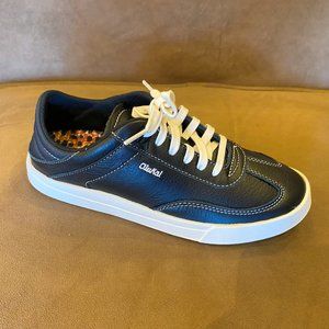 Olukai - Ha'upu Onyx - Multiple Sizes (NEW W/ BOX)